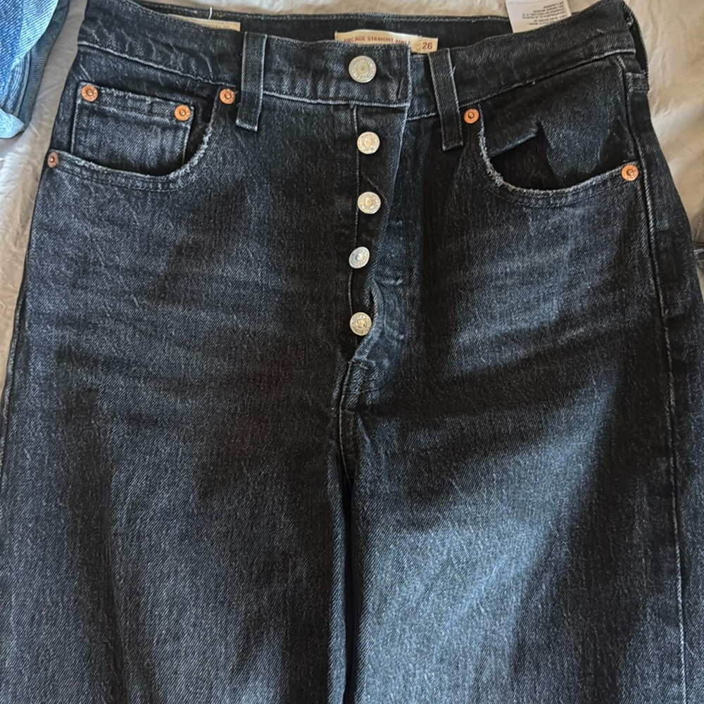 Levi’s rib cage straight ankle Jean